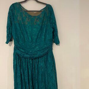 Kiyonna Plus Emerald Lace Cocktail Dress